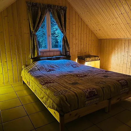 Espace Piscine Et Des Cortins 4* Dierrey-Saint-Julien